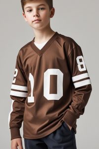 Leonardo_Phoenix_10_A_teenage_boy_likely_1315_years_old_of_lig_3